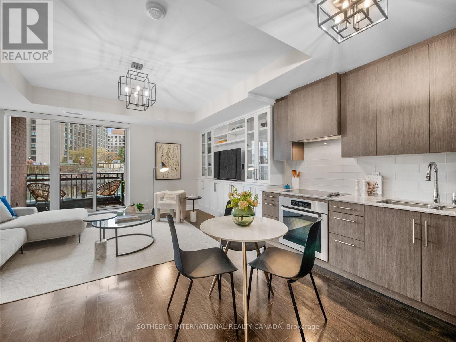 301 - 30 Old Mill Road, Toronto (kingsway South), Ontario