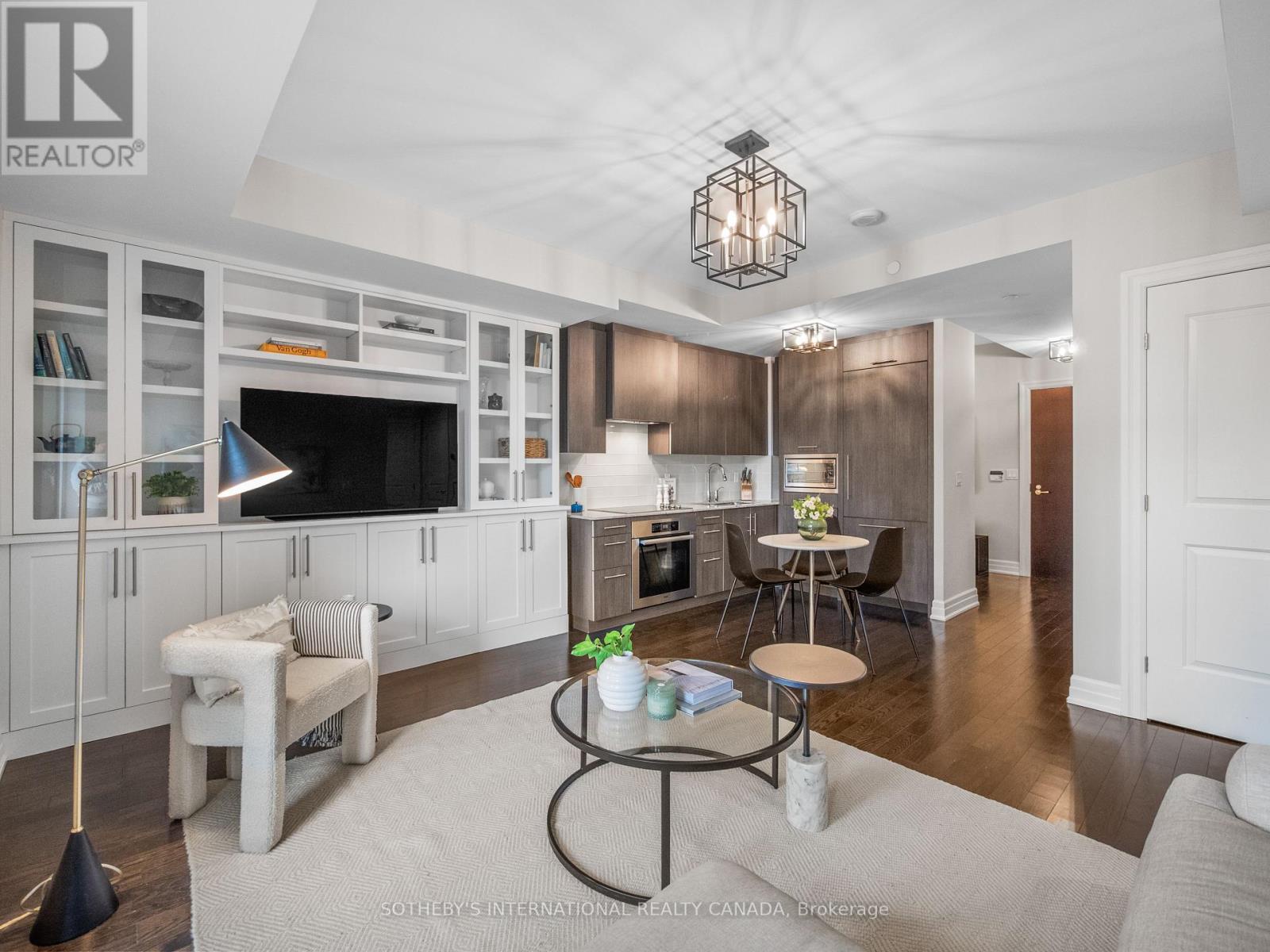 301 - 30 Old Mill Road, Toronto (kingsway South), Ontario