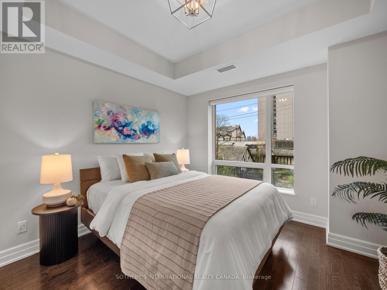 301 - 30 Old Mill Road, Toronto (kingsway South), Ontario
