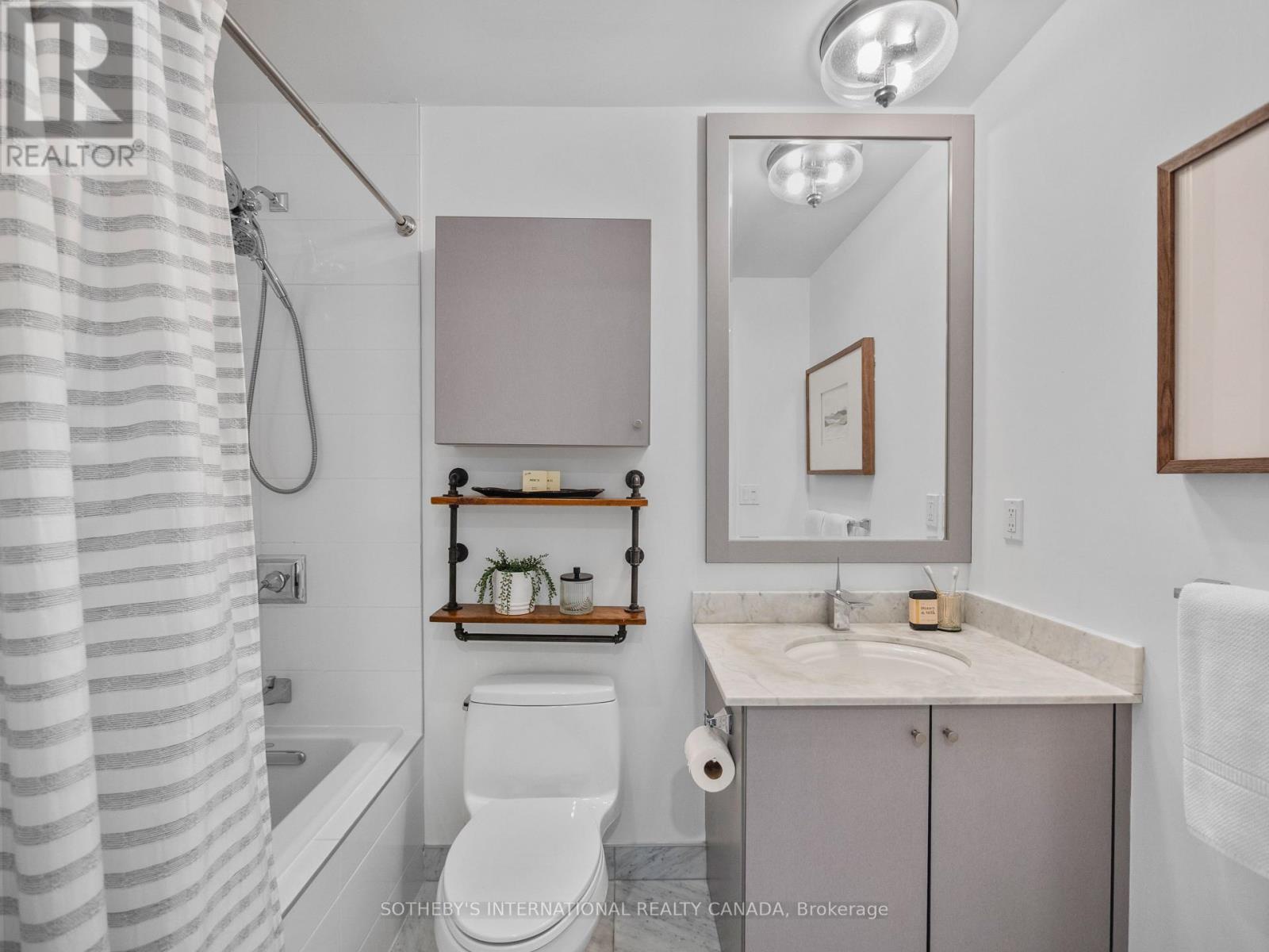 301 - 30 Old Mill Road, Toronto (kingsway South), Ontario