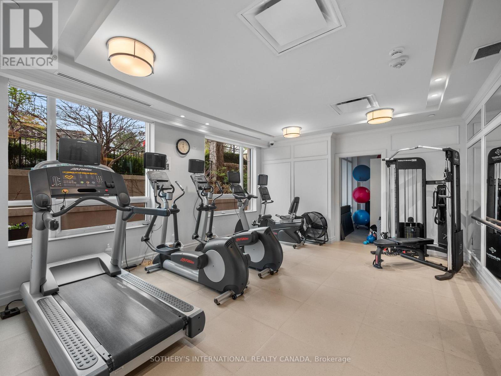 301 - 30 Old Mill Road, Toronto (kingsway South), Ontario
