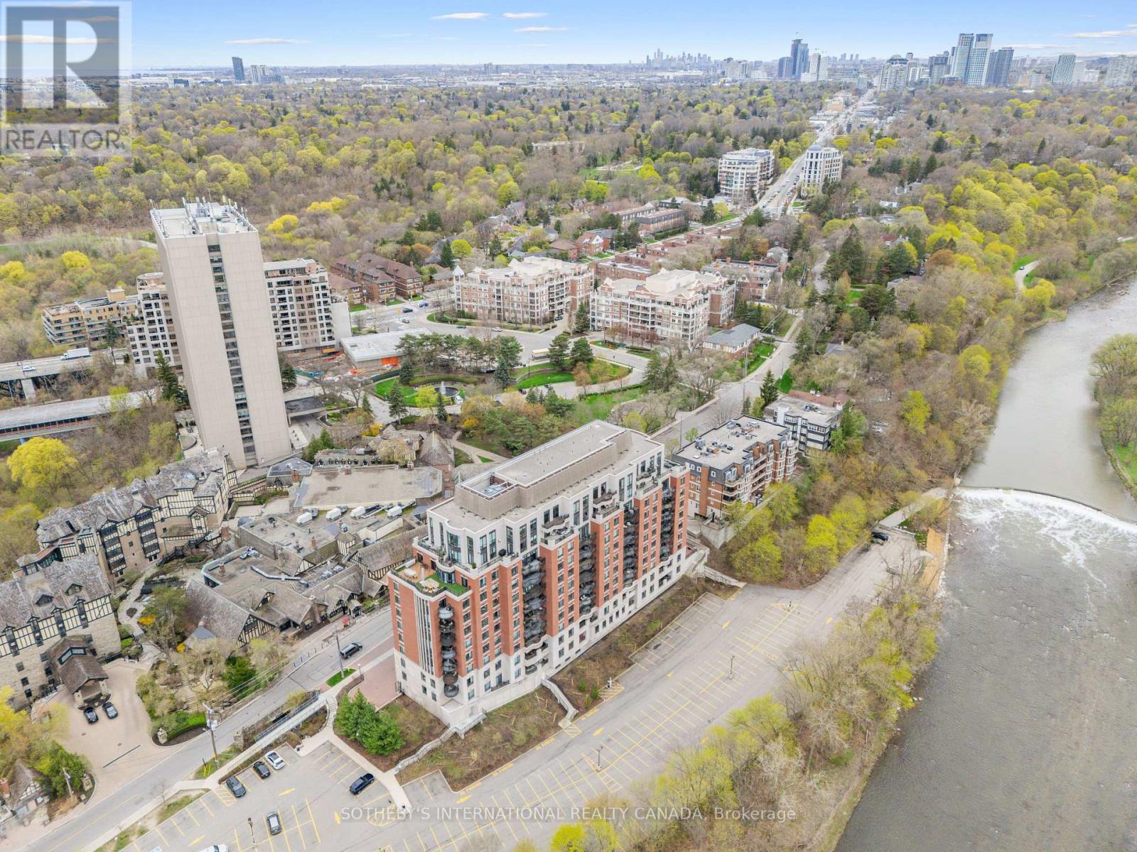 301 - 30 Old Mill Road, Toronto (kingsway South), Ontario