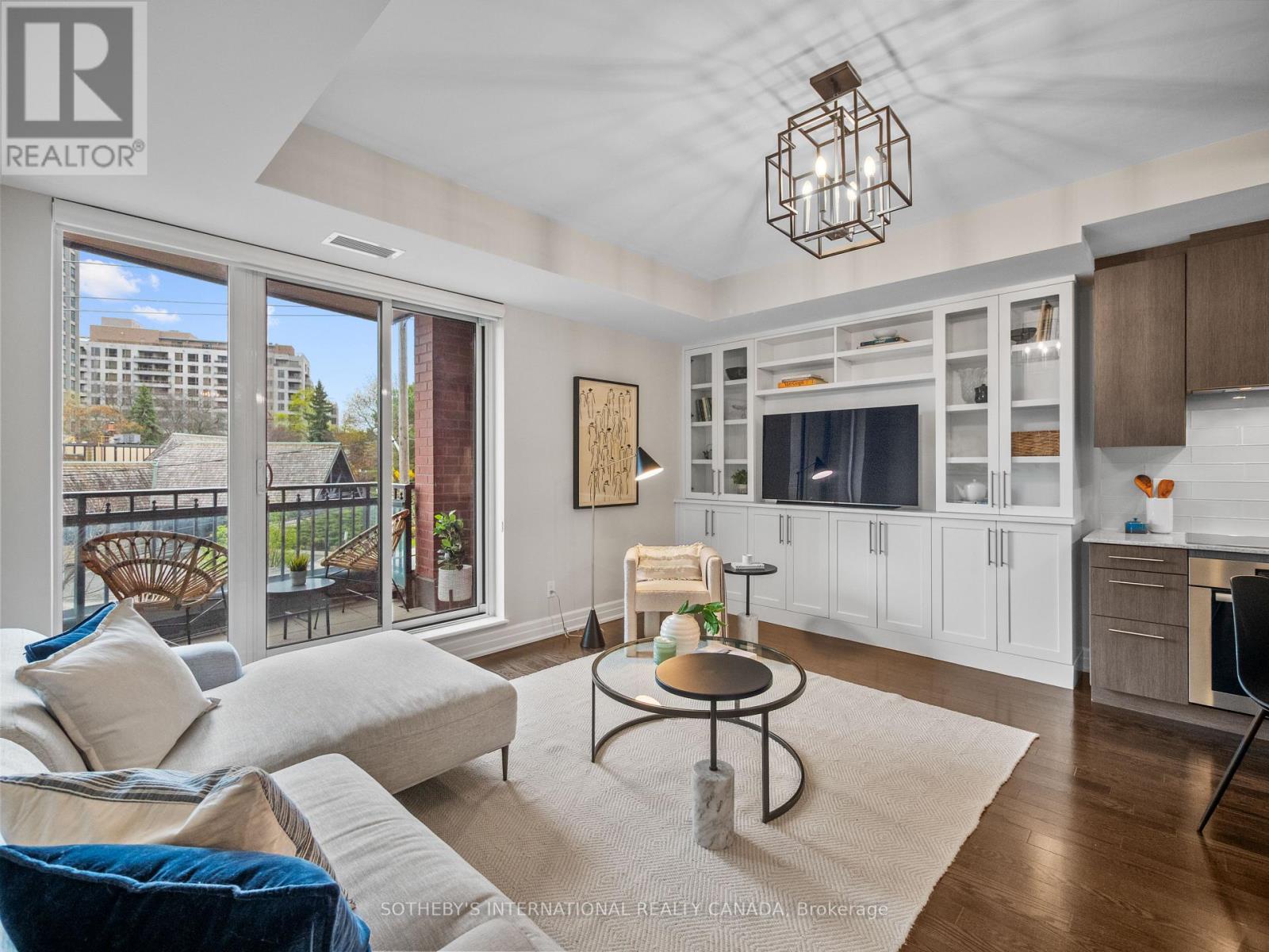 301 - 30 Old Mill Road, Toronto (kingsway South), Ontario