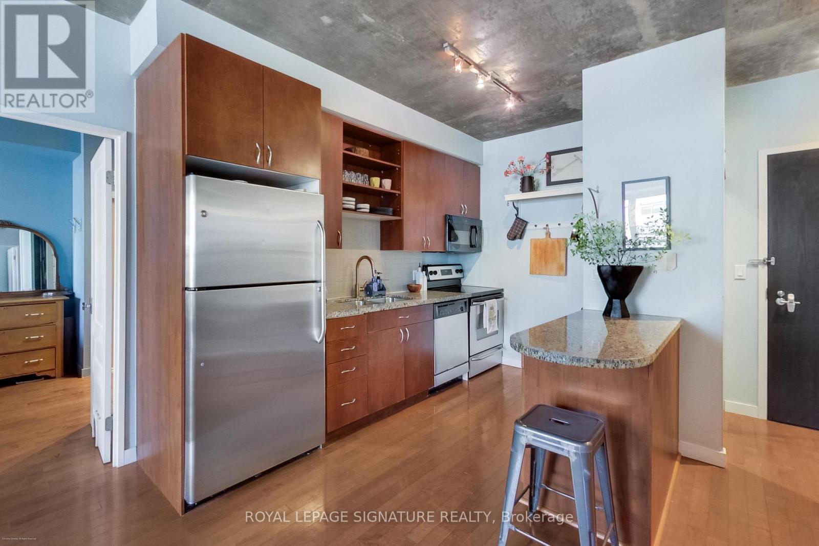 718 - 1005 King Street W, Toronto (niagara), Ontario