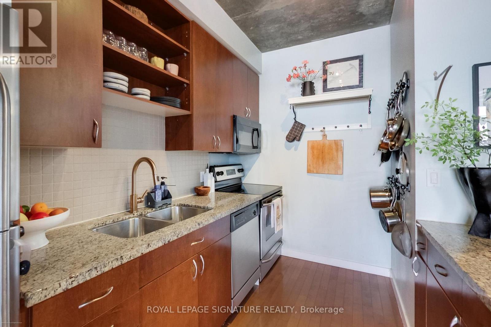 718 - 1005 King Street W, Toronto (niagara), Ontario