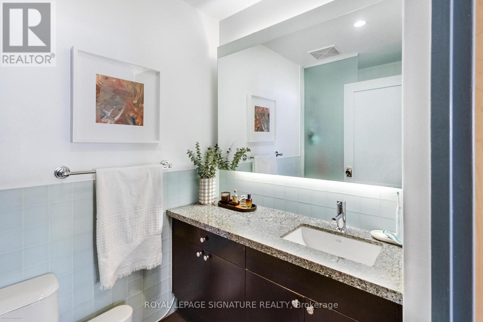 718 - 1005 King Street W, Toronto (niagara), Ontario