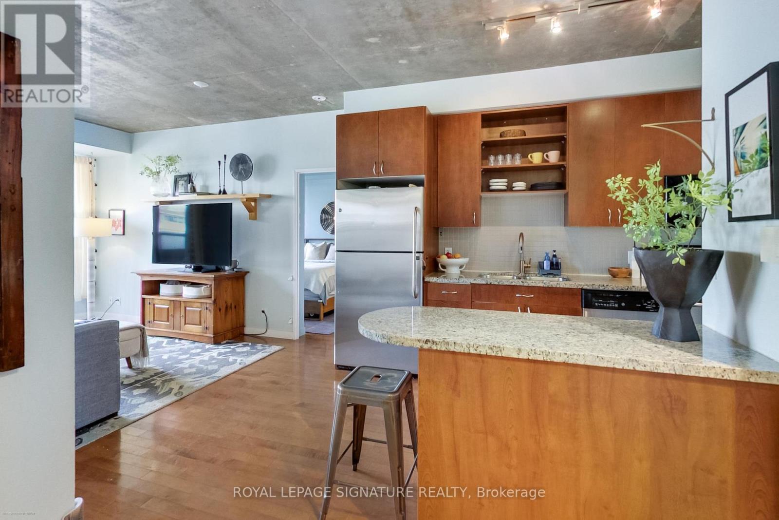 718 - 1005 King Street W, Toronto (niagara), Ontario