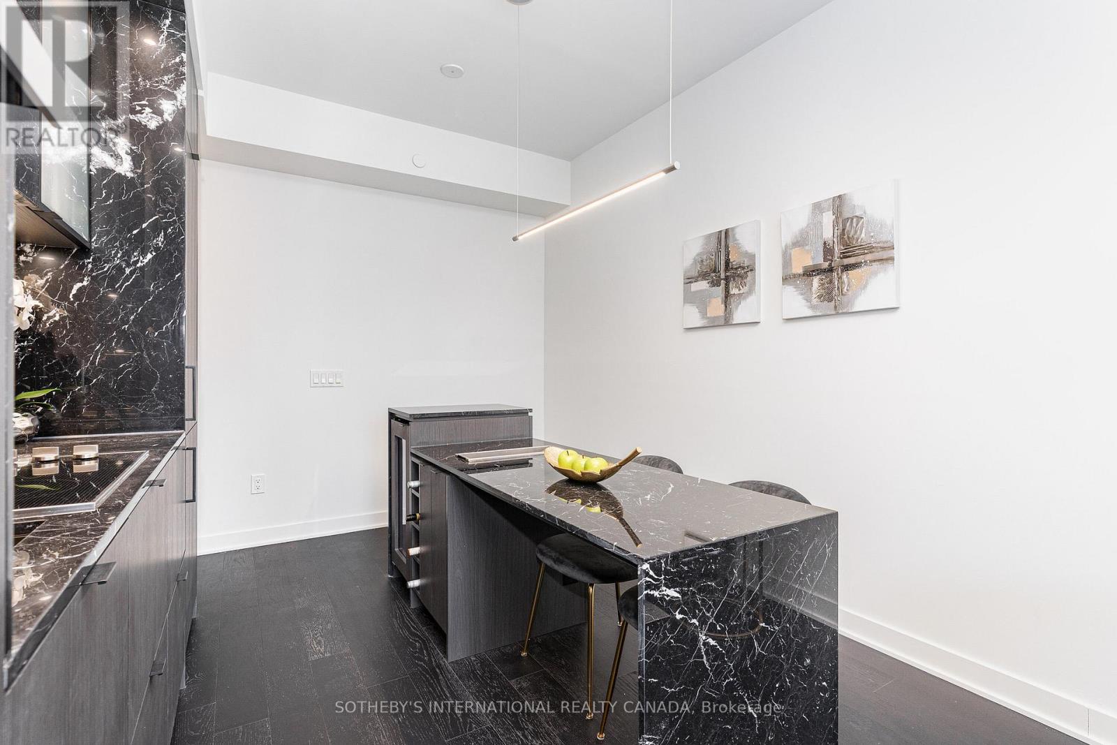 1111 - 11 Yorkville Avenue, Toronto (annex), Ontario