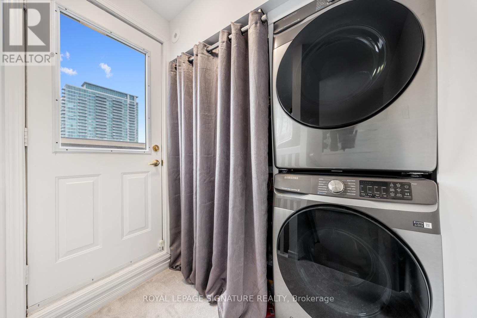 223 - 26 Western Battery Road, Toronto (niagara), Ontario