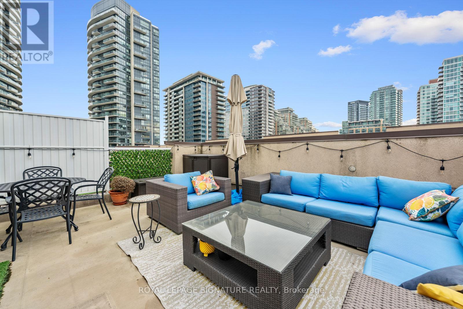 223 - 26 Western Battery Road, Toronto (niagara), Ontario