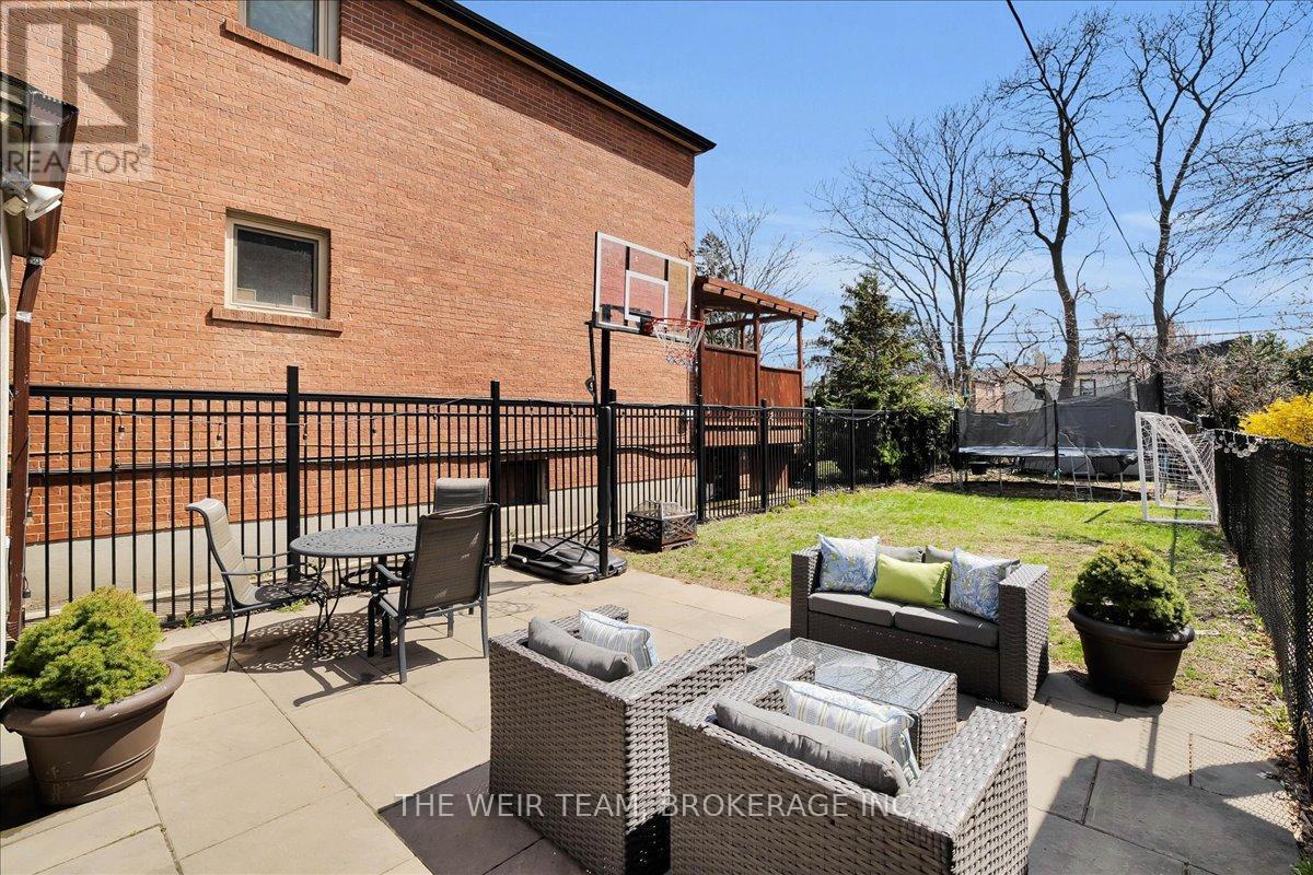 179 Woodville Avenue, Toronto (east York), Ontario