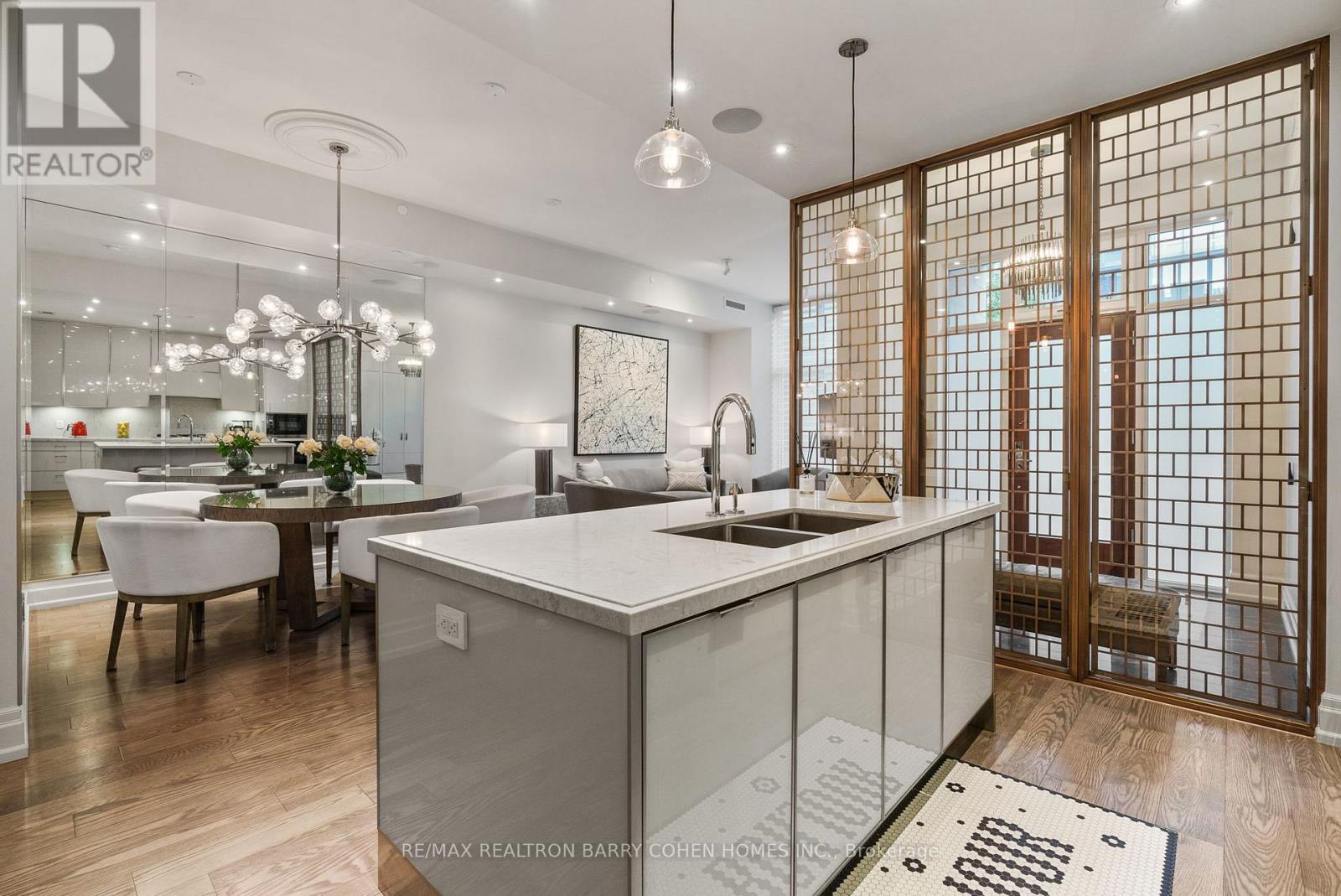 133 Pears Avenue, Toronto (annex), Ontario