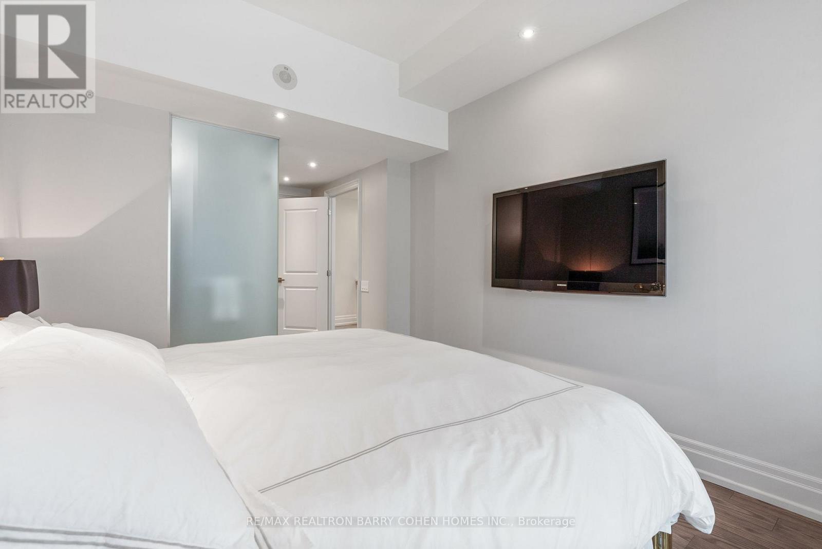 133 Pears Avenue, Toronto (annex), Ontario