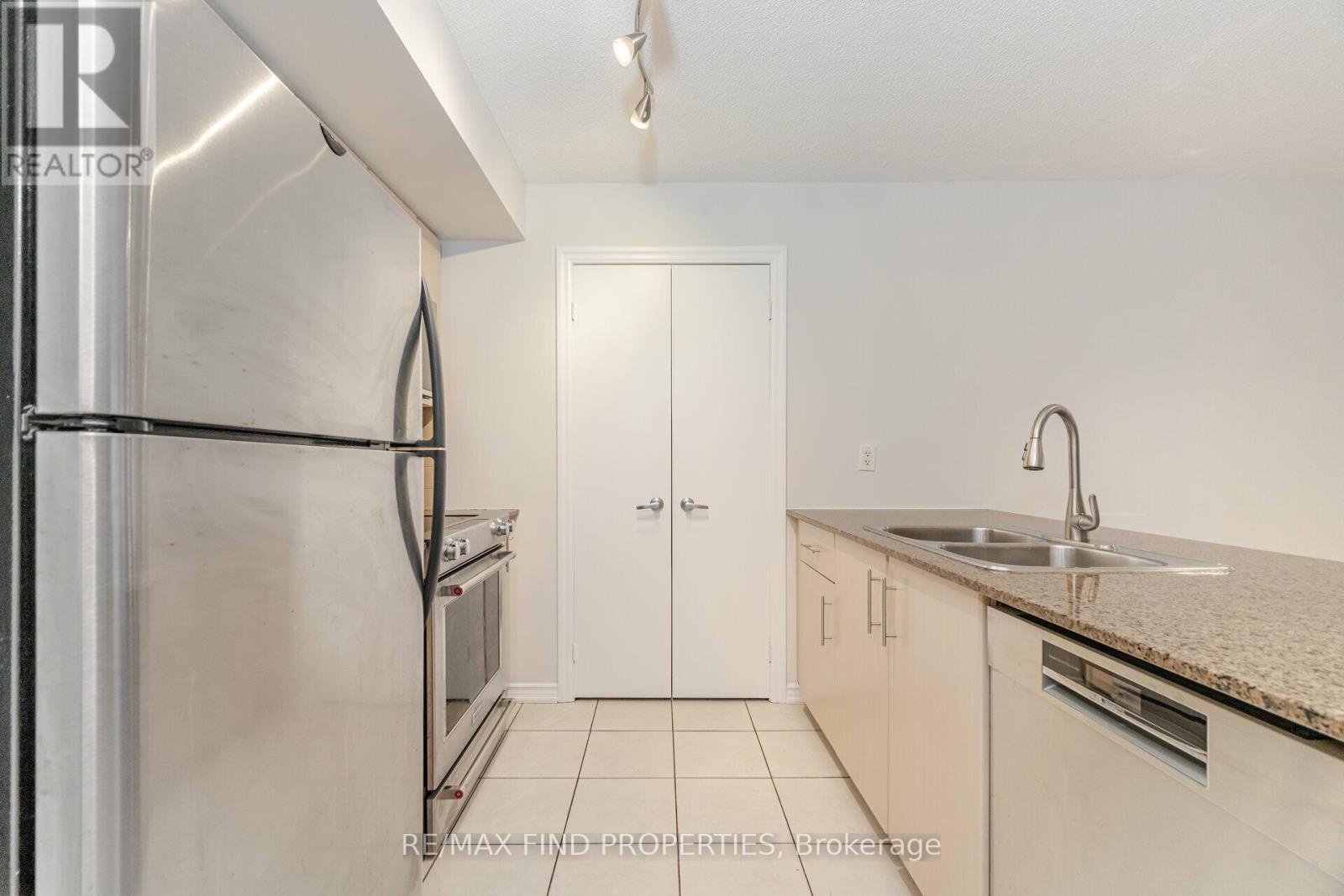 1505 - 12 Yonge Street, Toronto (waterfront Communities), Ontario