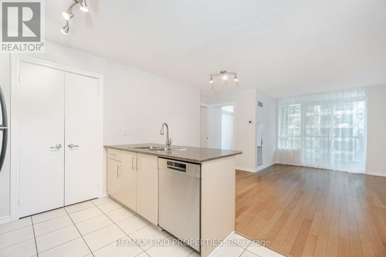 1505 - 12 Yonge Street, Toronto (waterfront Communities), Ontario