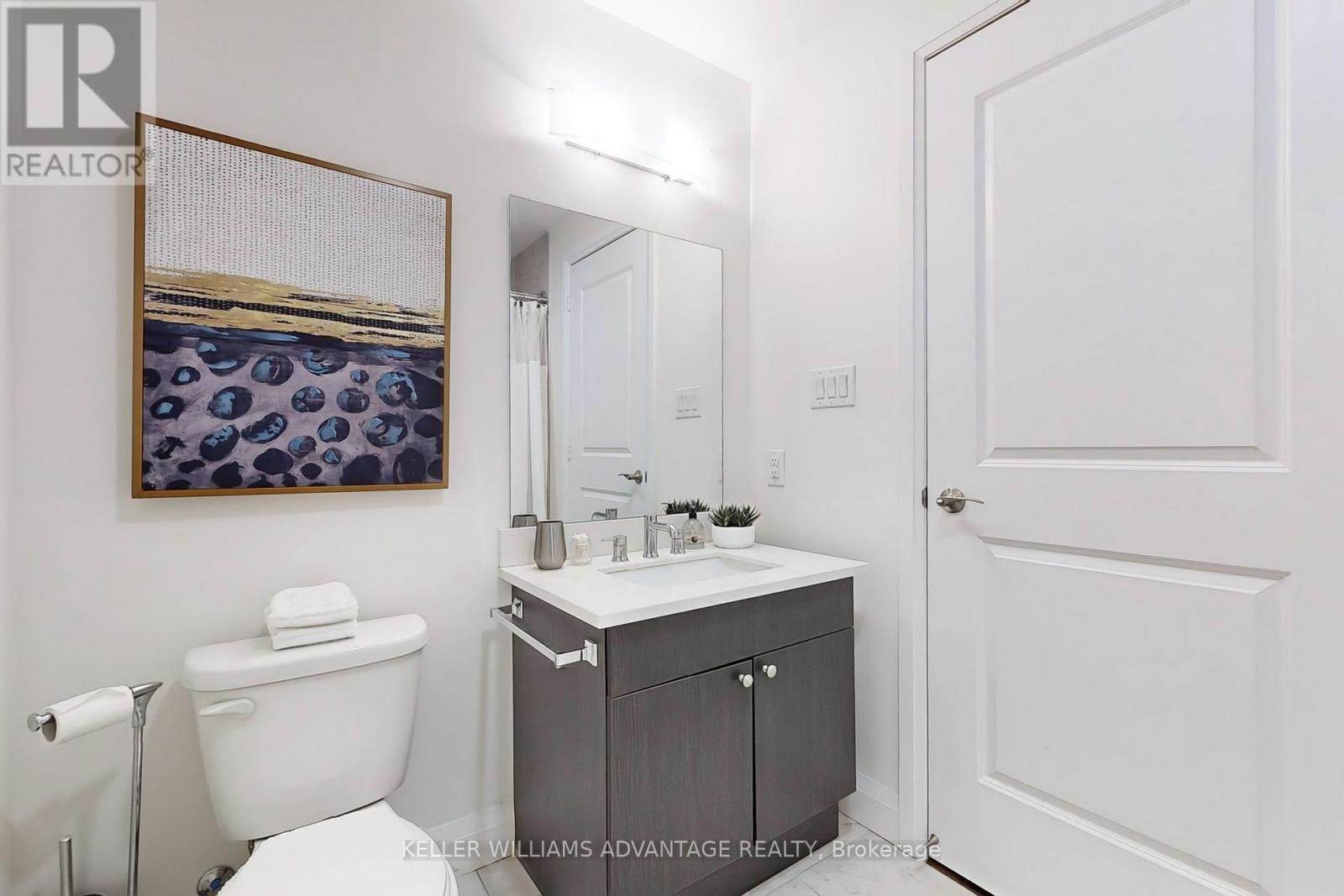 308 - 200 Woodbine Avenue, Toronto (the Beaches), Ontario