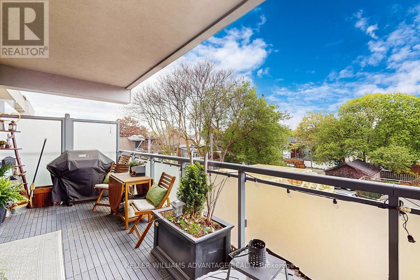 308 - 200 Woodbine Avenue, Toronto (the Beaches), Ontario
