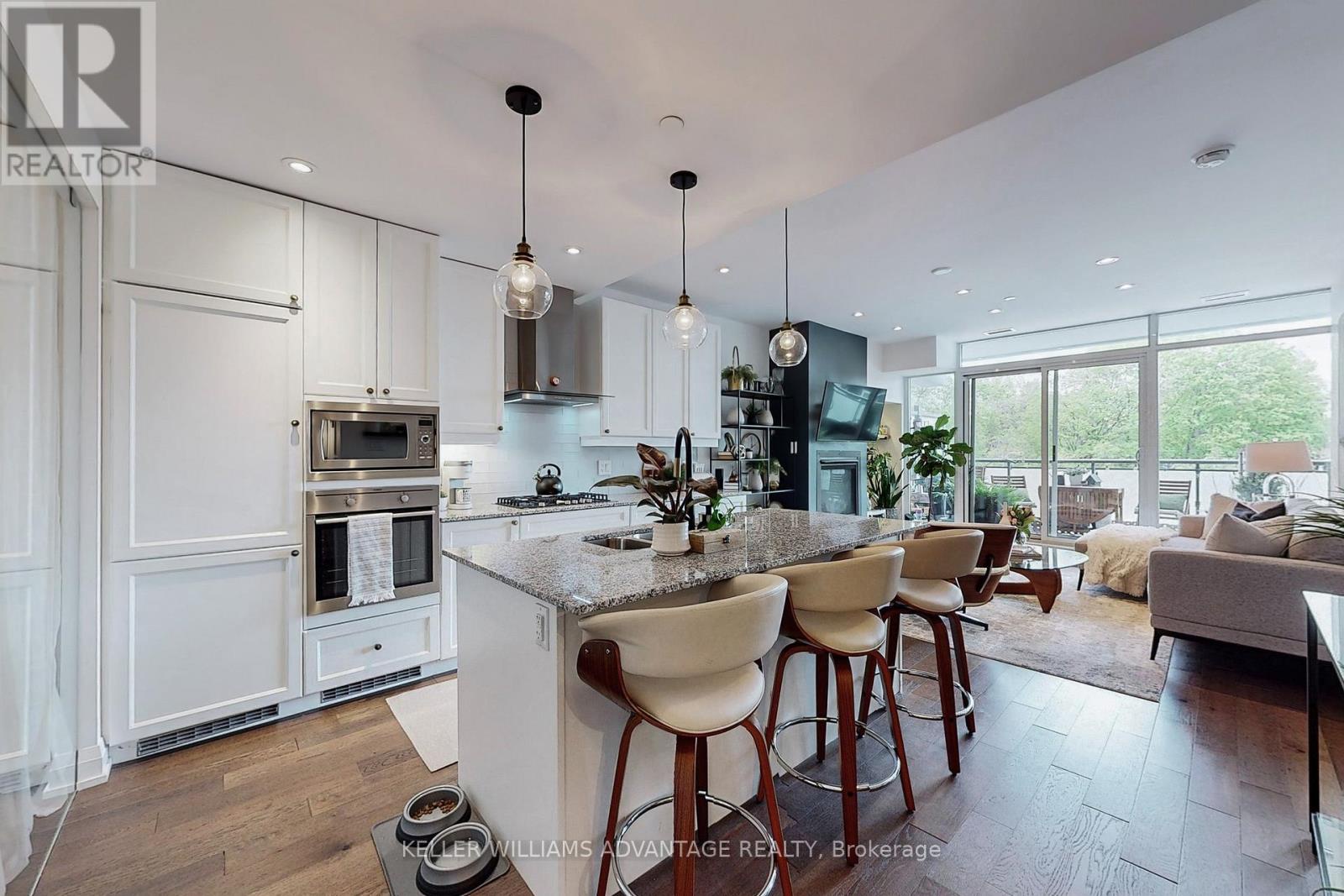 308 - 200 Woodbine Avenue, Toronto (the Beaches), Ontario