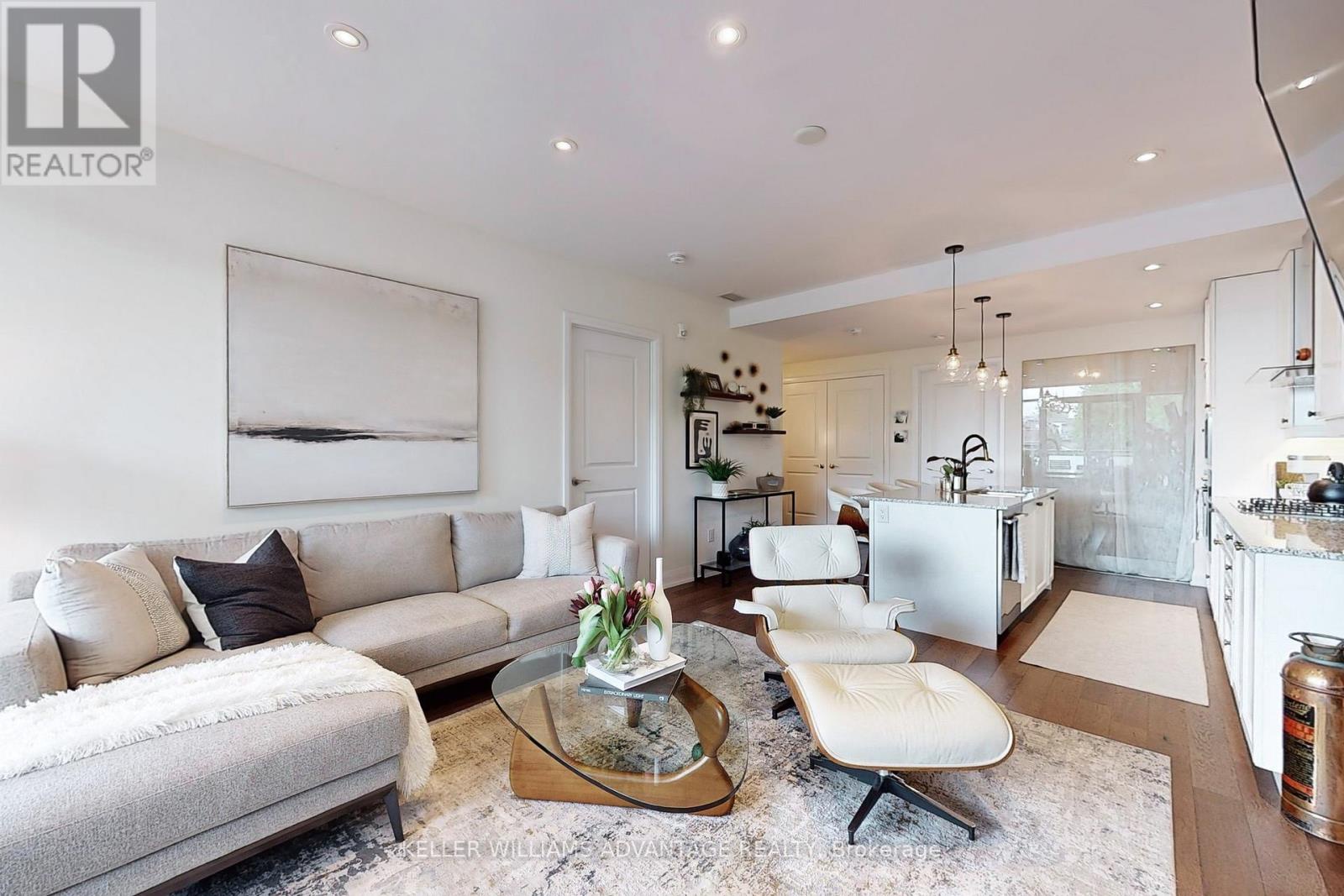 308 - 200 Woodbine Avenue, Toronto (the Beaches), Ontario