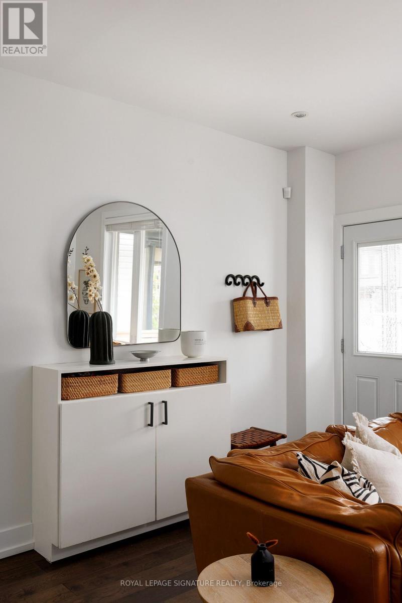 54 Eaton Avenue, Toronto (danforth), Ontario