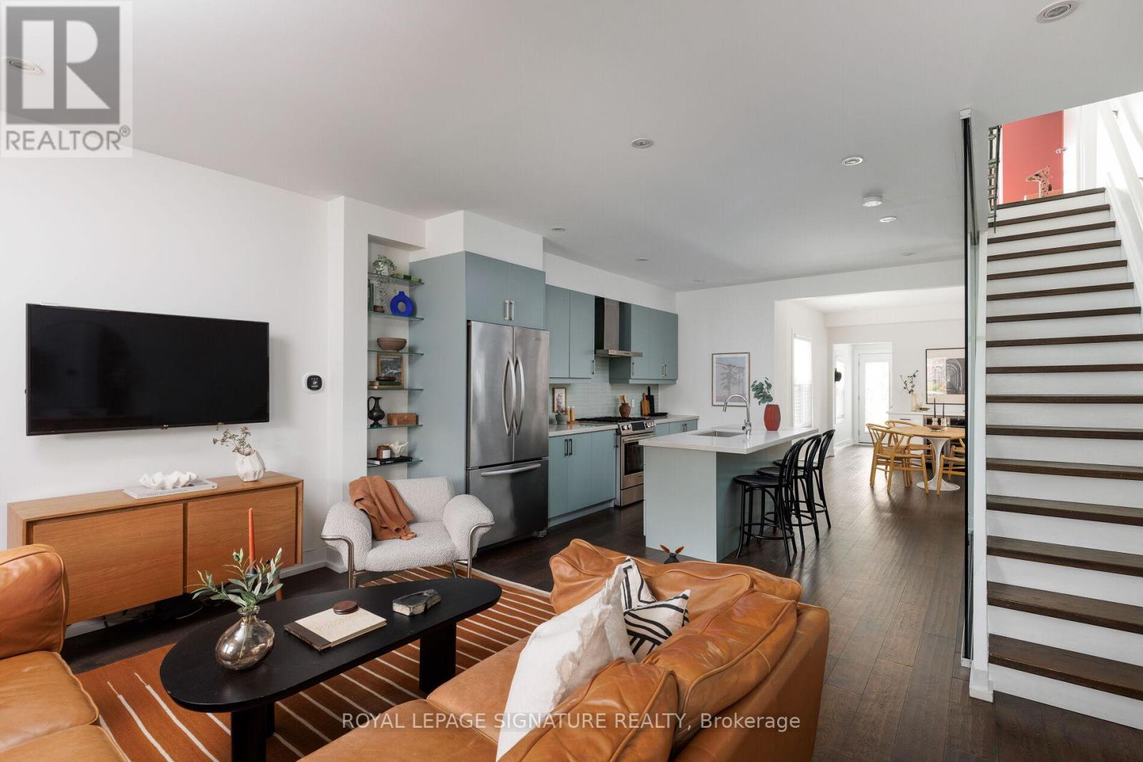 54 Eaton Avenue, Toronto (danforth), Ontario