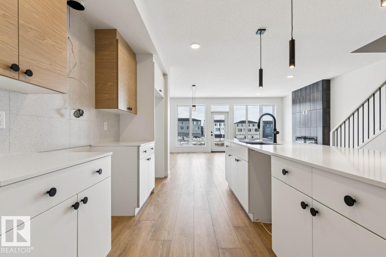 404 30 St Sw, Edmonton, Alberta