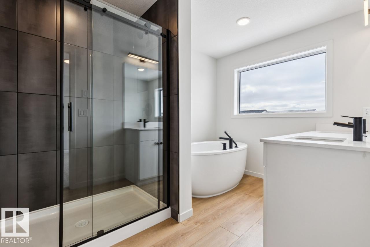 404 30 St Sw, Edmonton, Alberta