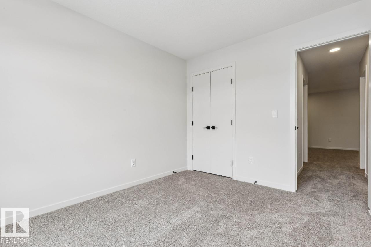 404 30 St Sw, Edmonton, Alberta