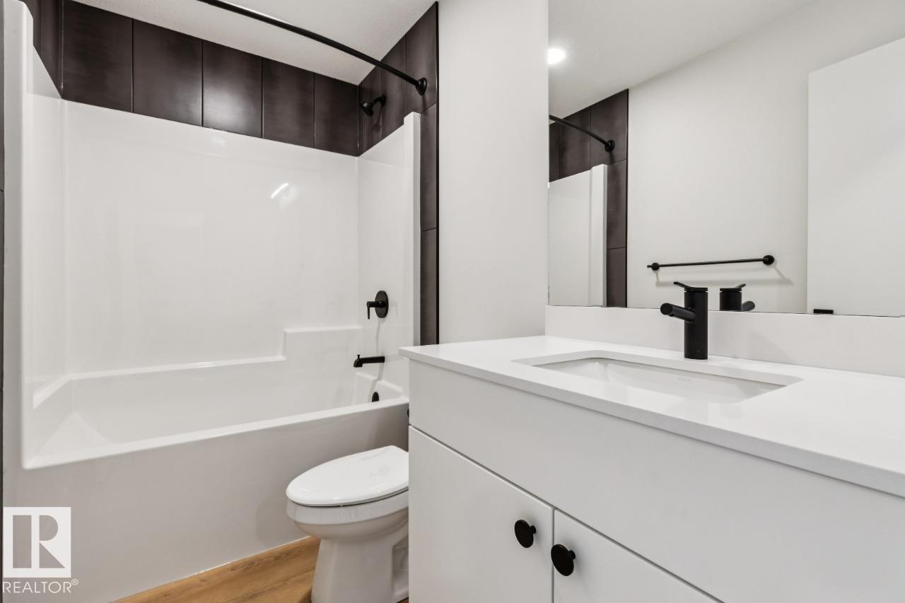 404 30 St Sw, Edmonton, Alberta
