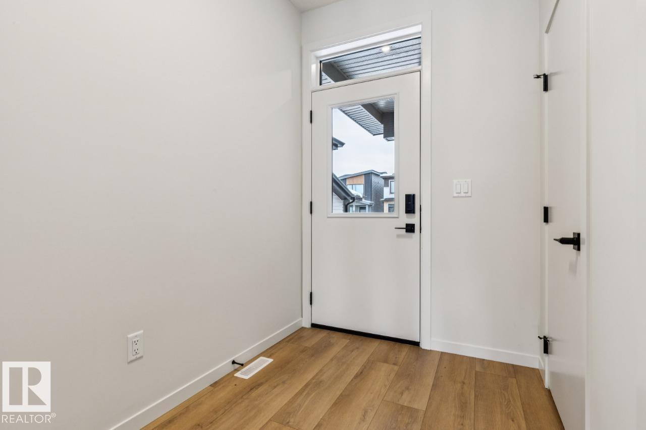 404 30 St Sw, Edmonton, Alberta