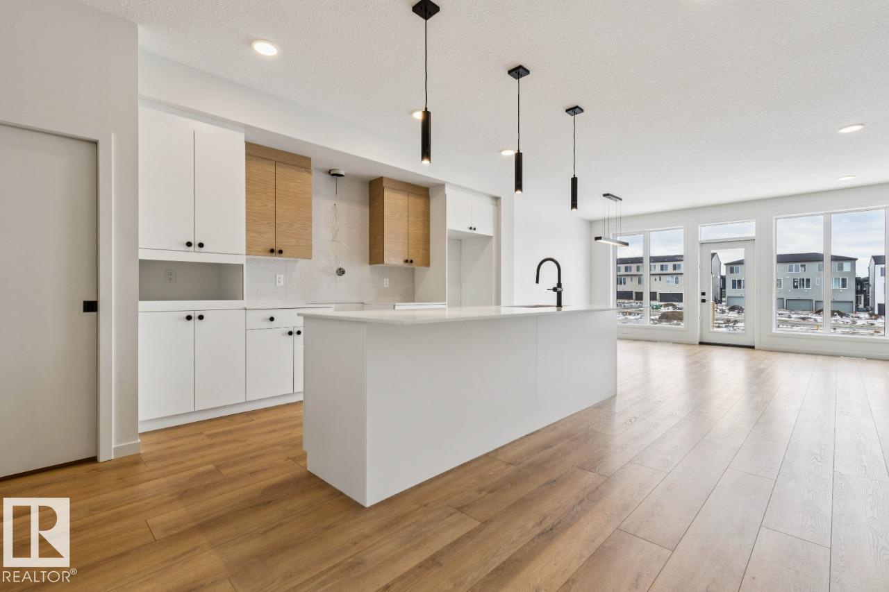 404 30 St Sw, Edmonton, Alberta