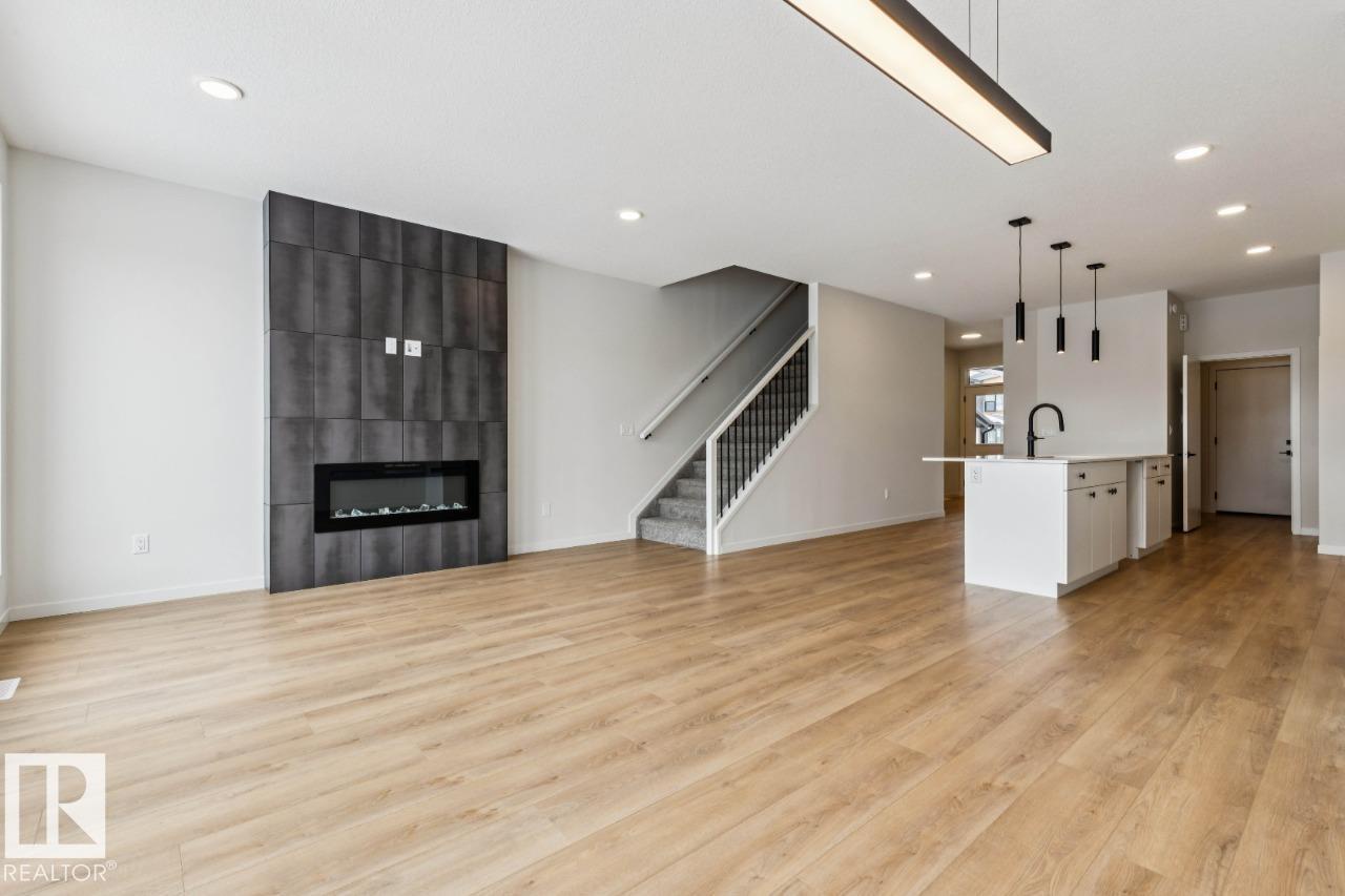 404 30 St Sw, Edmonton, Alberta