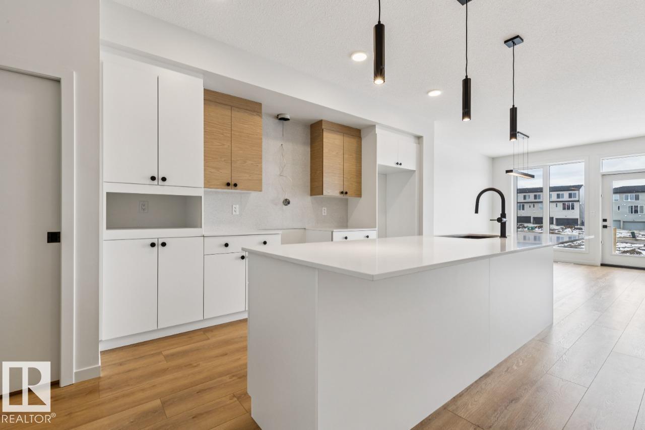 404 30 St Sw, Edmonton, Alberta