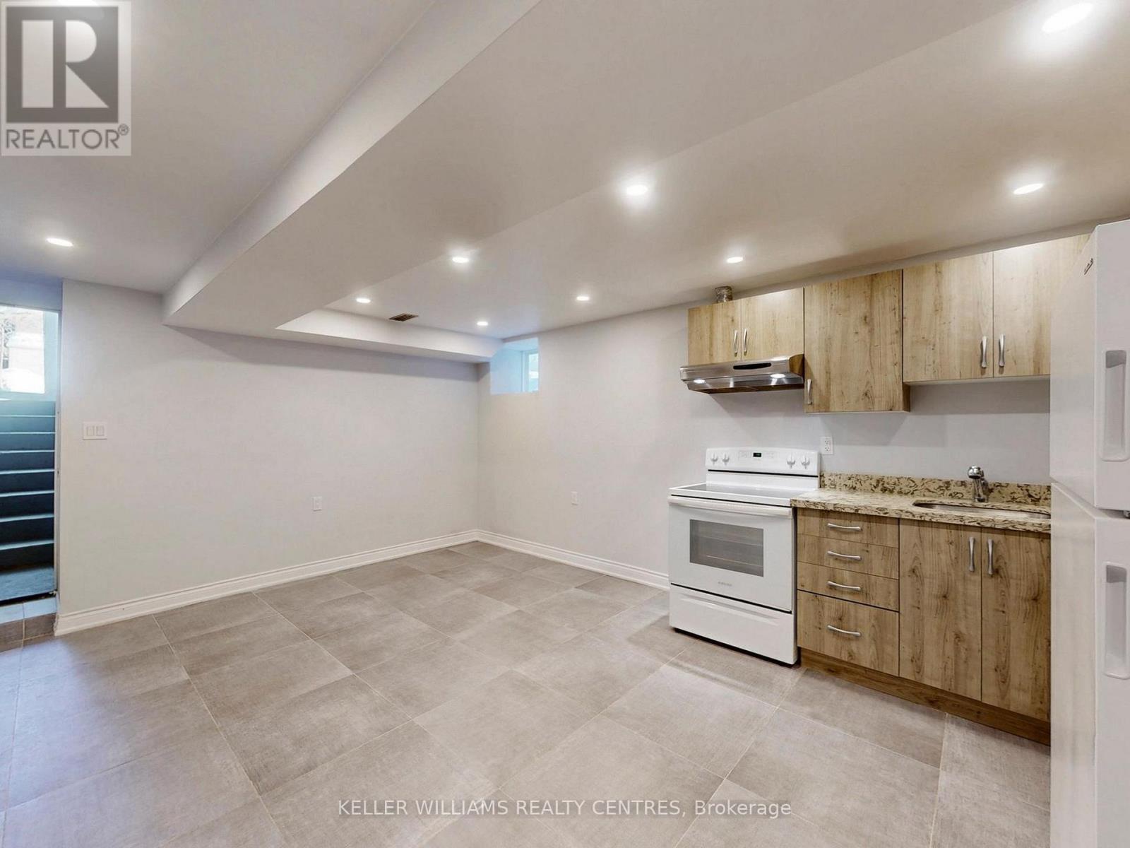 62 Hounslow Heath Road, Toronto (weston-pellam Park), Ontario