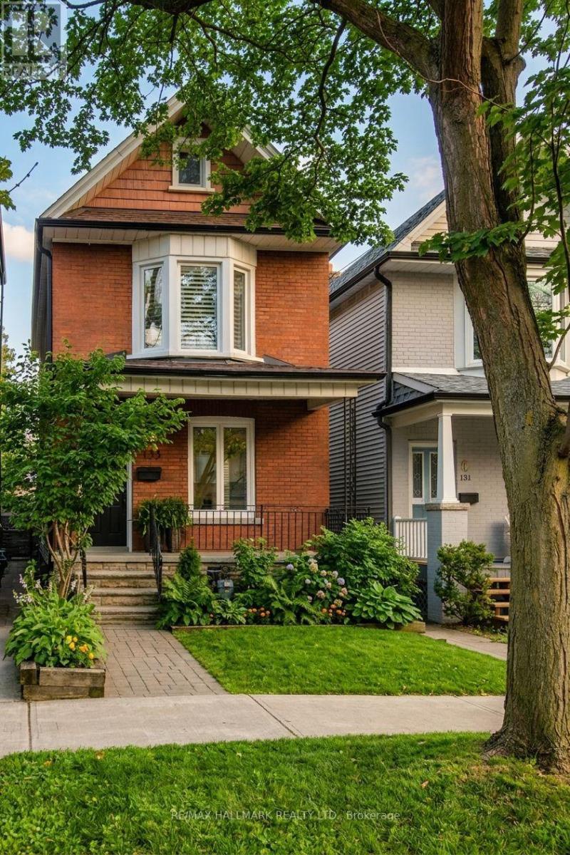 133 Langford Avenue, Toronto (danforth), Ontario
