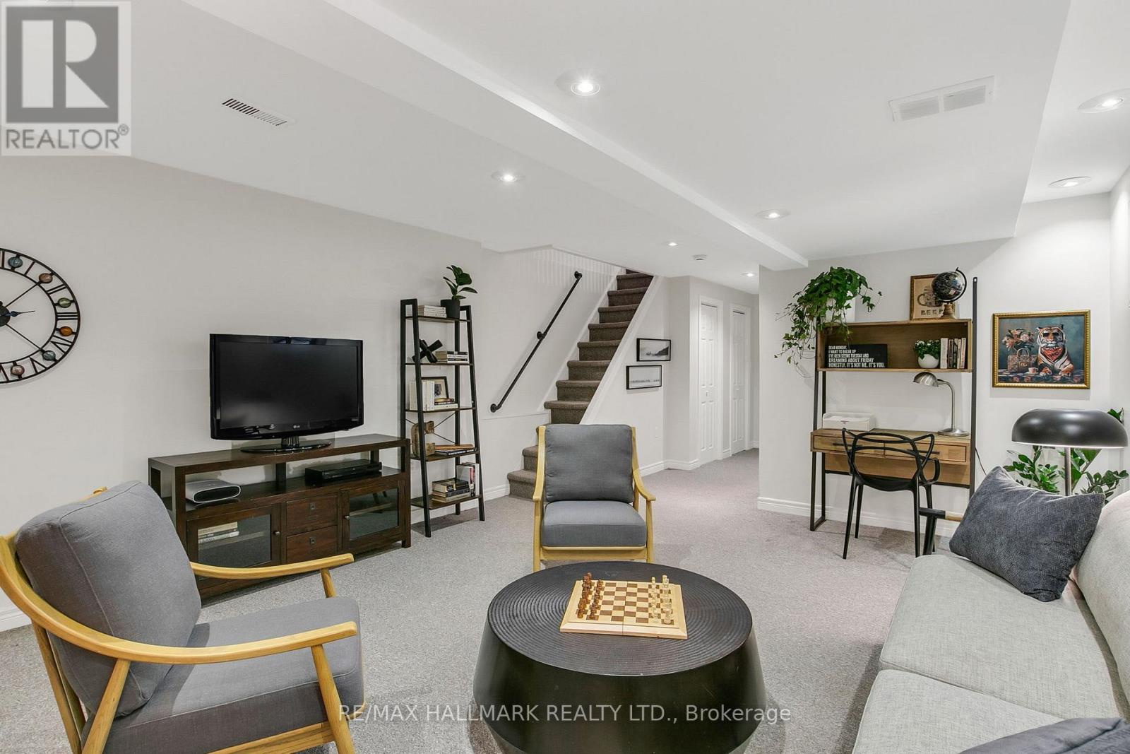 133 Langford Avenue, Toronto (danforth), Ontario