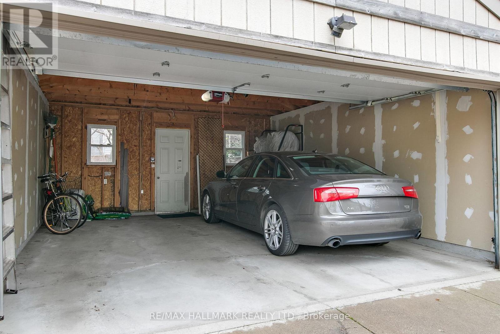 133 Langford Avenue, Toronto (danforth), Ontario