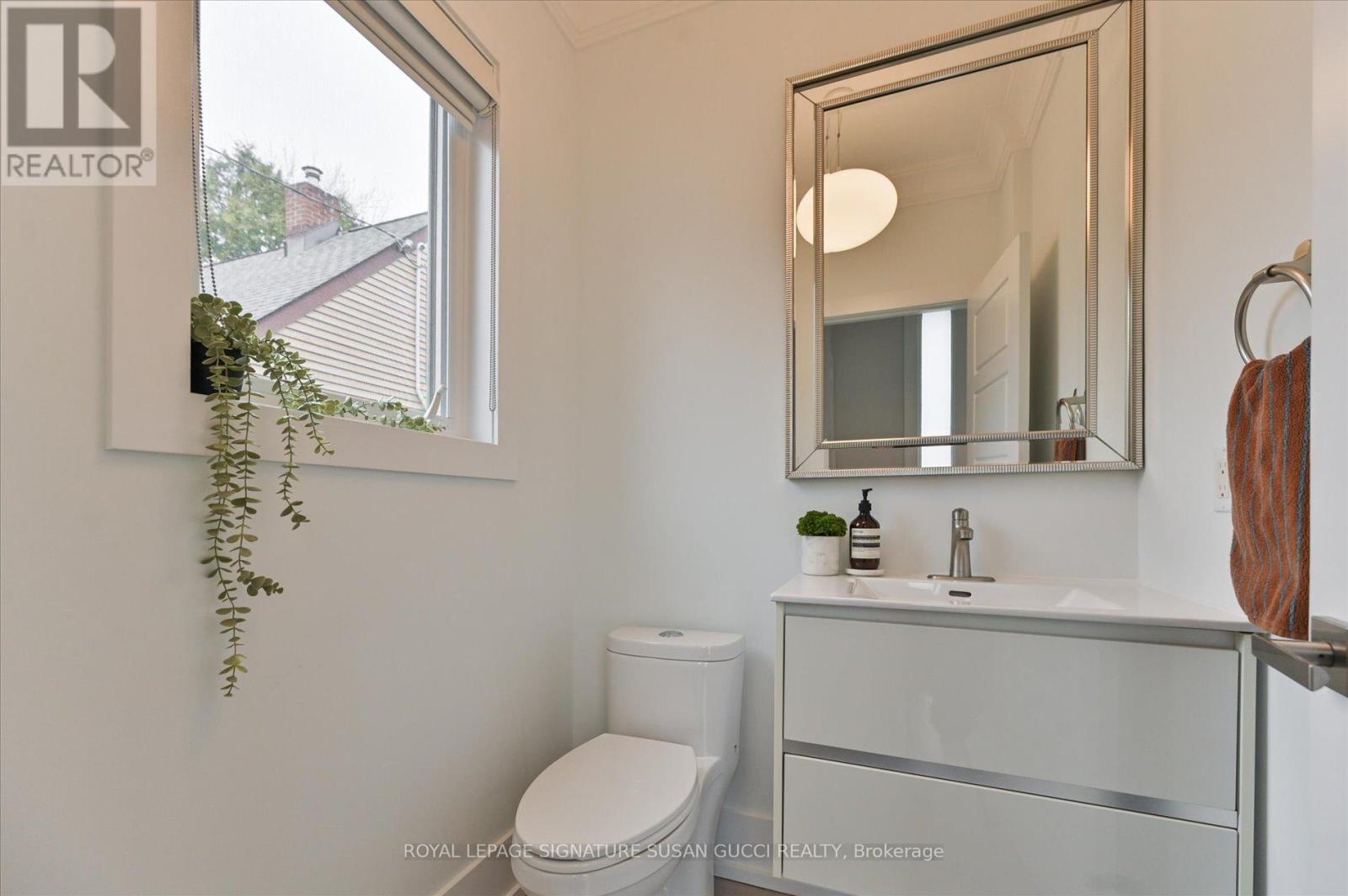 20 Warvet Crescent, Toronto (o'connor-parkview), Ontario