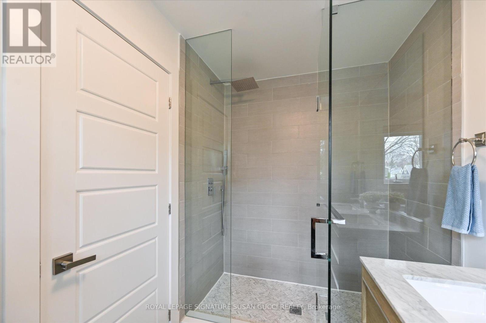20 Warvet Crescent, Toronto (o'connor-parkview), Ontario