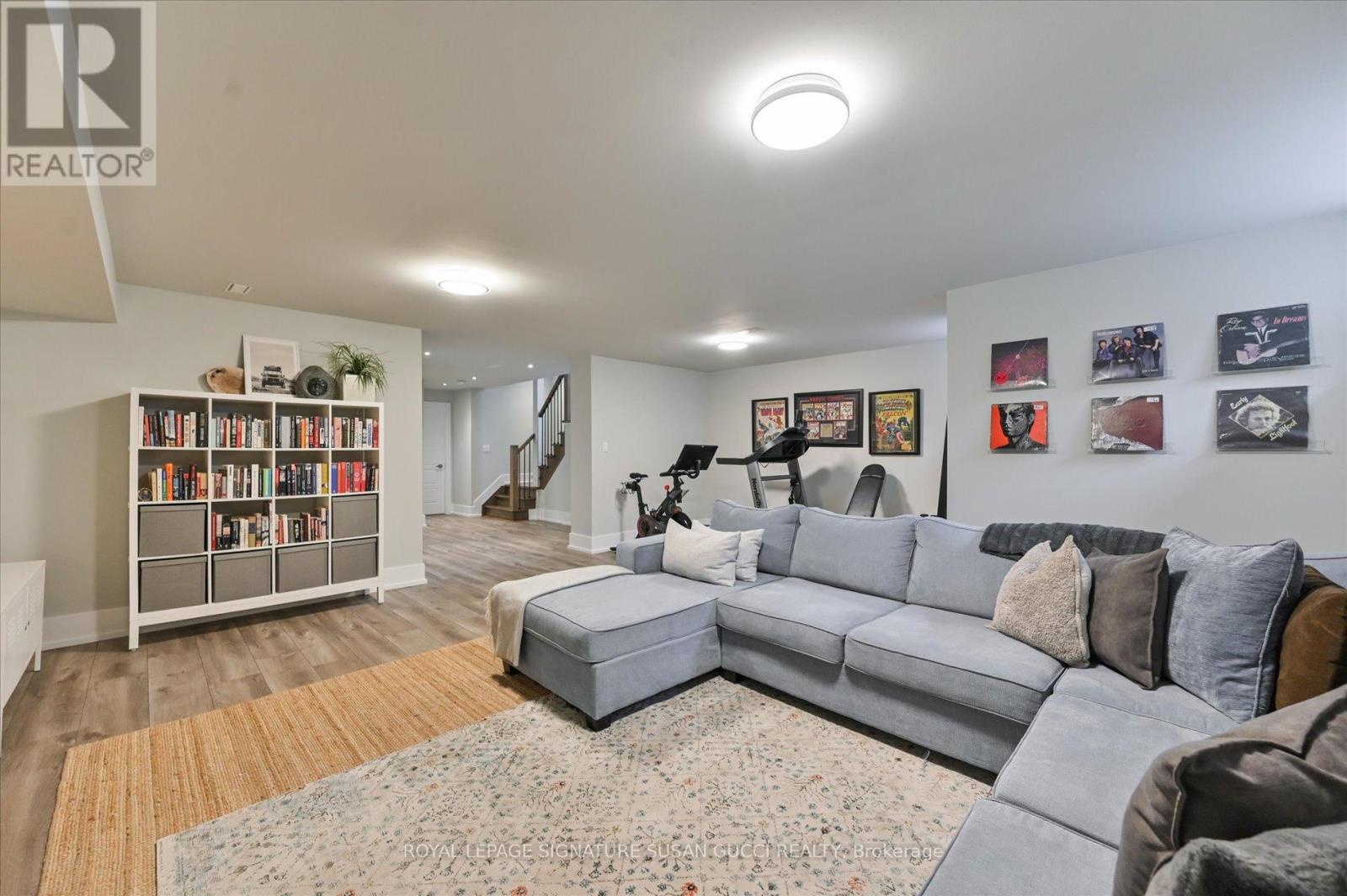 20 Warvet Crescent, Toronto (o'connor-parkview), Ontario
