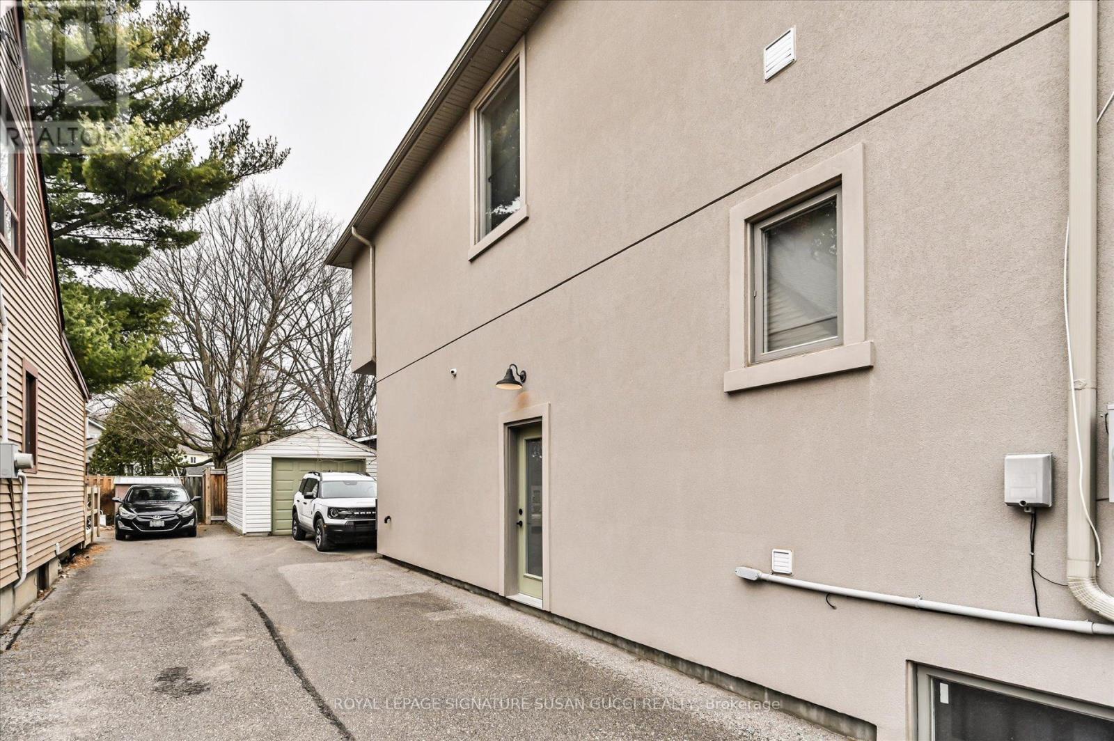 20 Warvet Crescent, Toronto (o'connor-parkview), Ontario