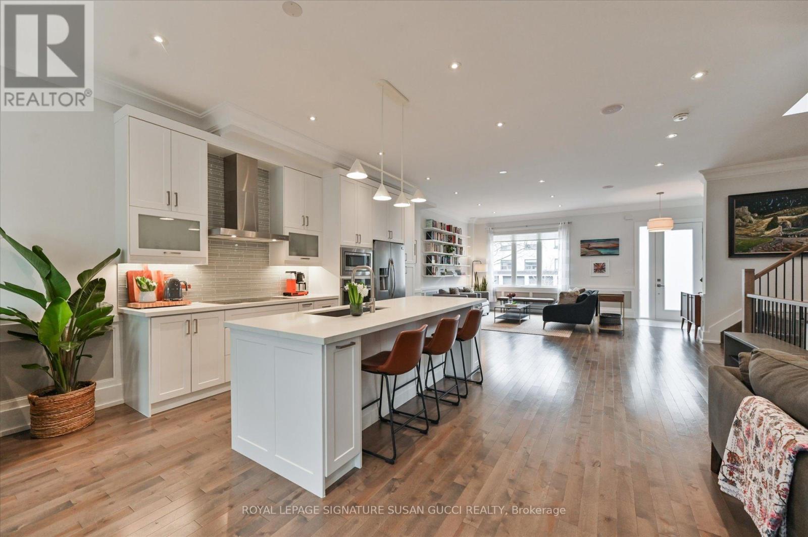 20 Warvet Crescent, Toronto (o'connor-parkview), Ontario