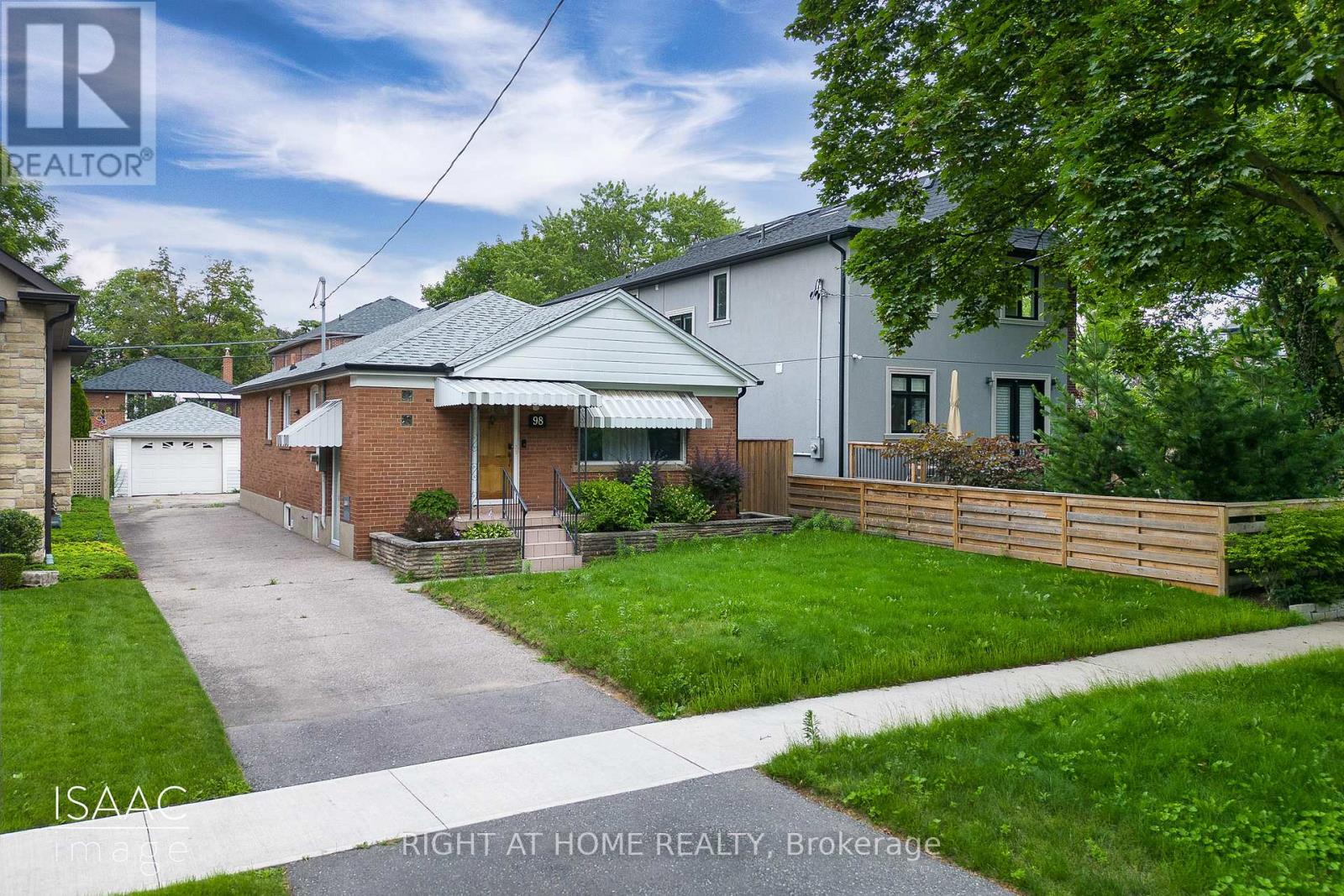 98 Yorkview Drive, Toronto (stonegate-queensway), Ontario