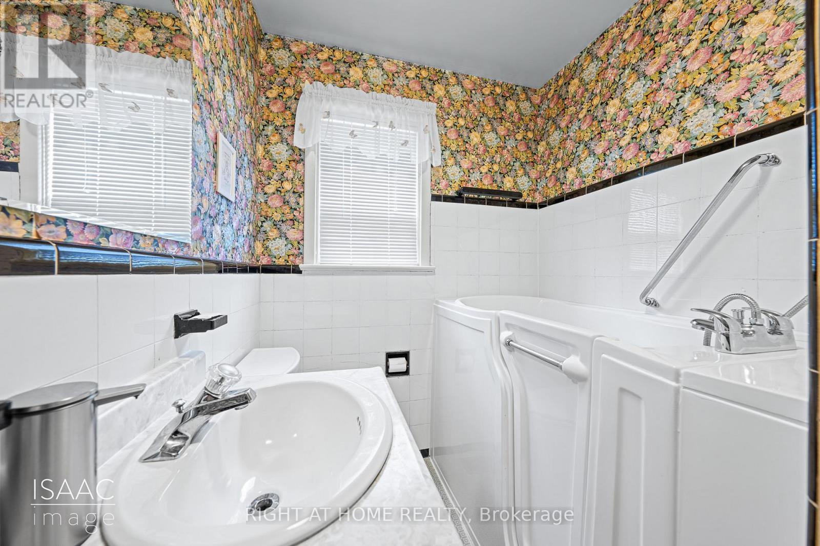 98 Yorkview Drive, Toronto (stonegate-queensway), Ontario