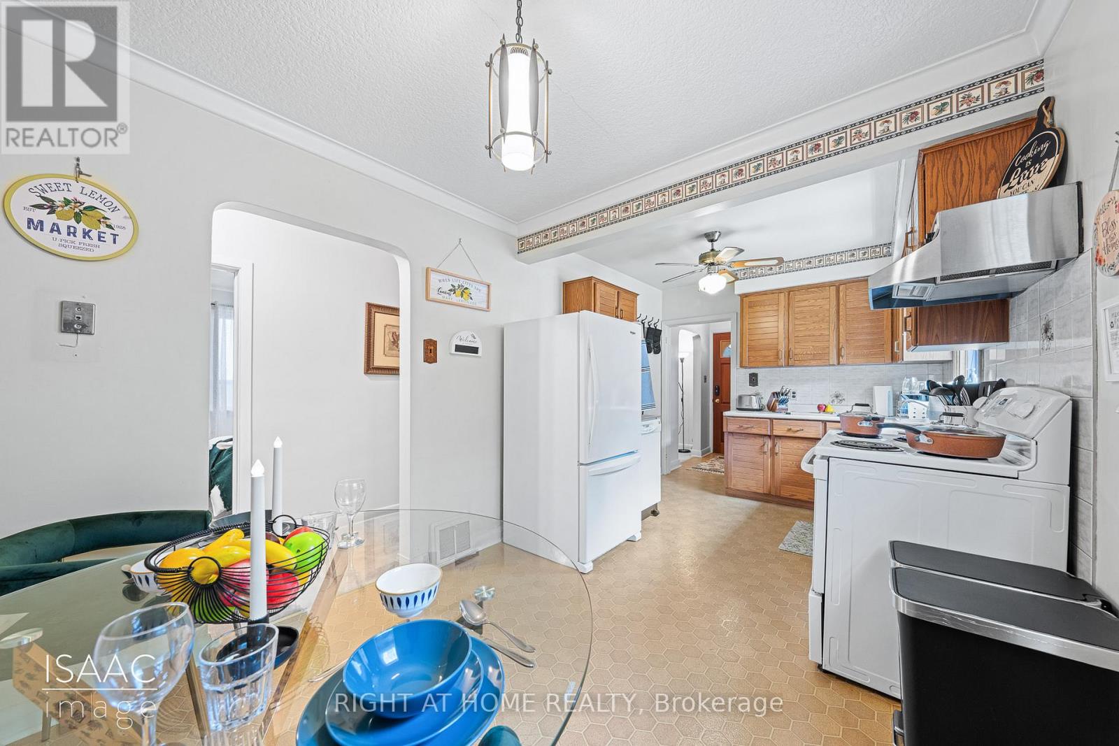 98 Yorkview Drive, Toronto (stonegate-queensway), Ontario
