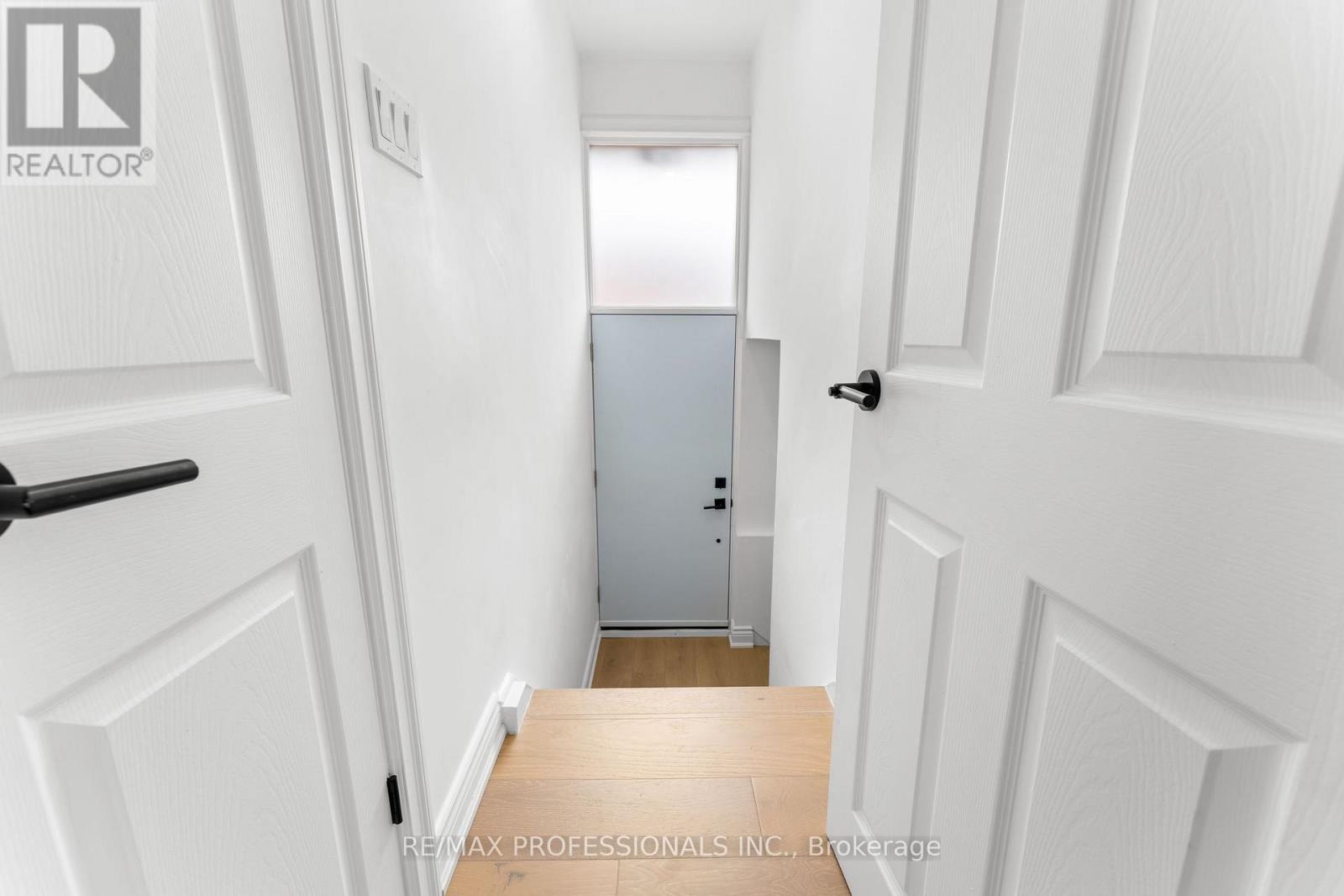 2 Tewsley Place, Toronto (willowridge-martingrove-richview), Ontario