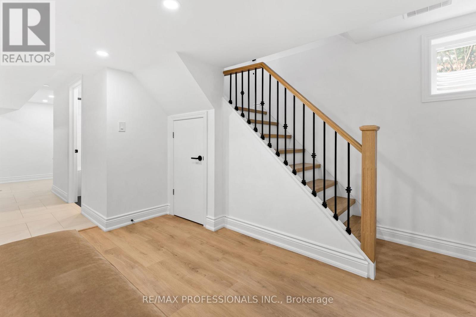 2 Tewsley Place, Toronto (willowridge-martingrove-richview), Ontario