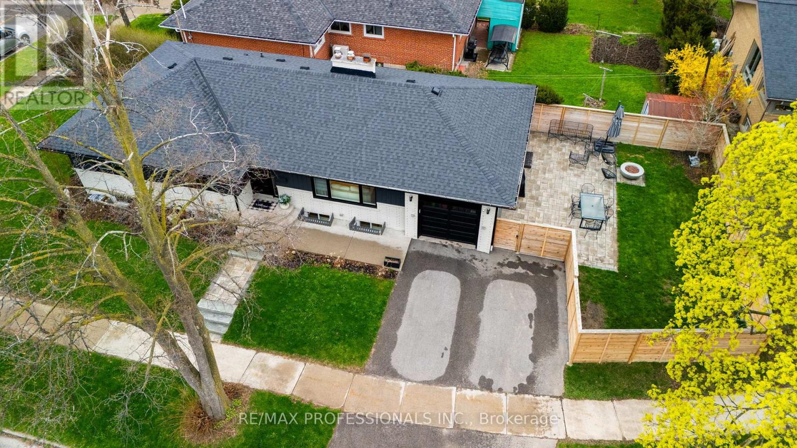 2 Tewsley Place, Toronto (willowridge-martingrove-richview), Ontario