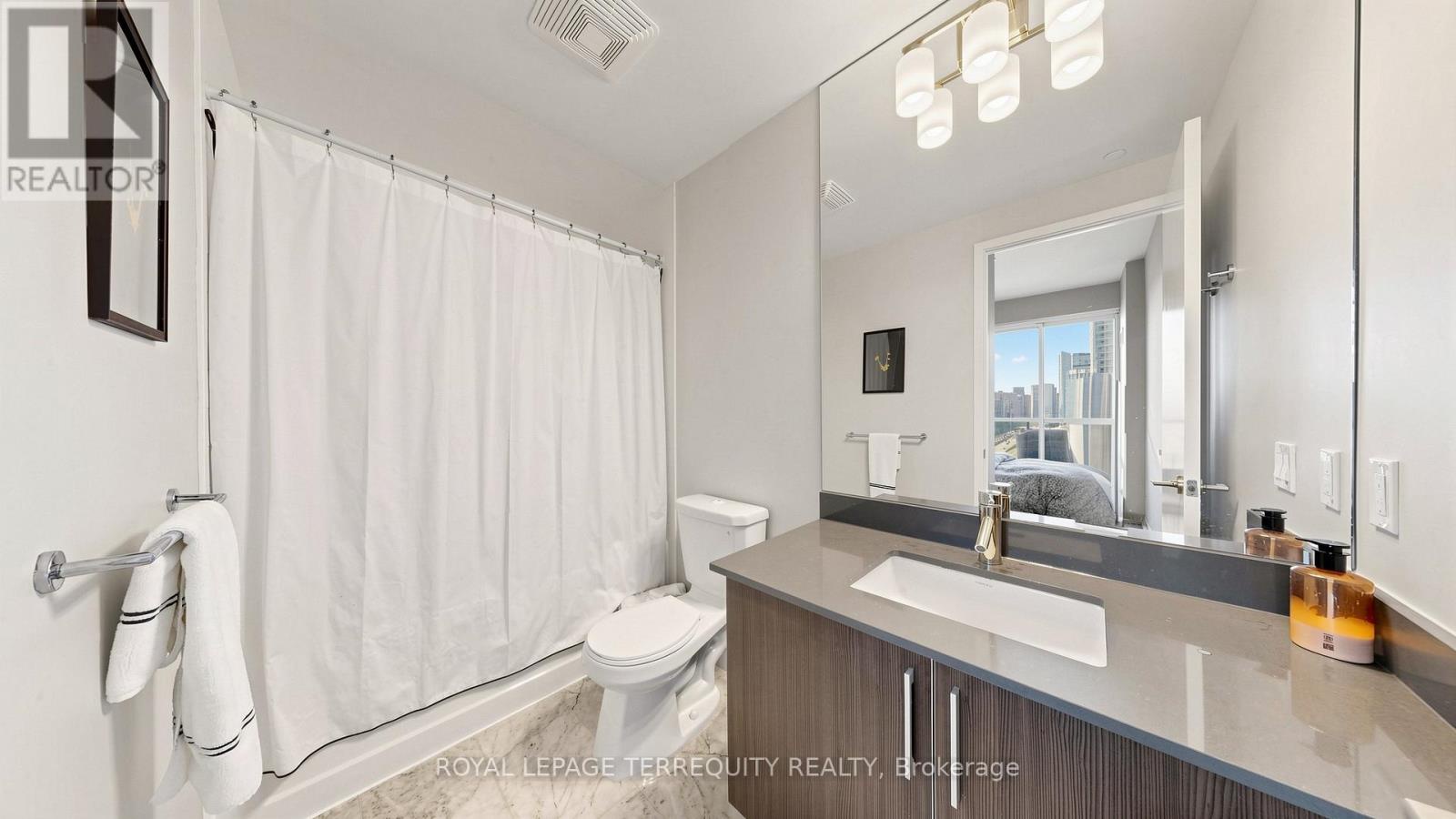 1705 - 20 Bruyeres Mews, Toronto (niagara), Ontario