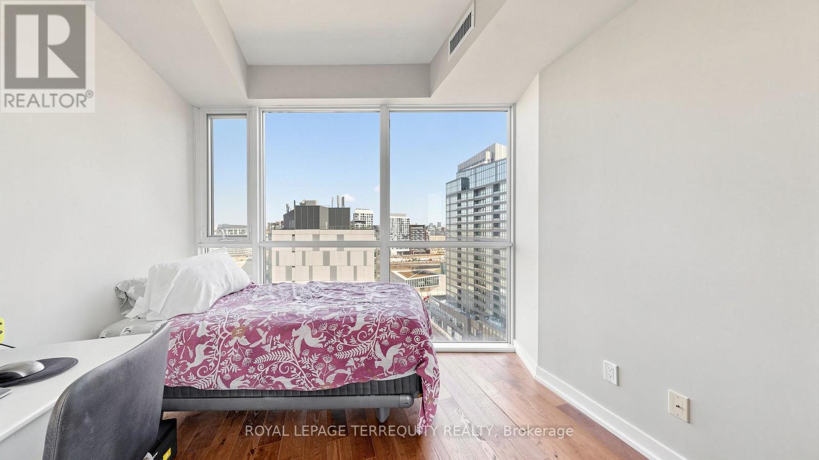 1705 - 20 Bruyeres Mews, Toronto (niagara), Ontario